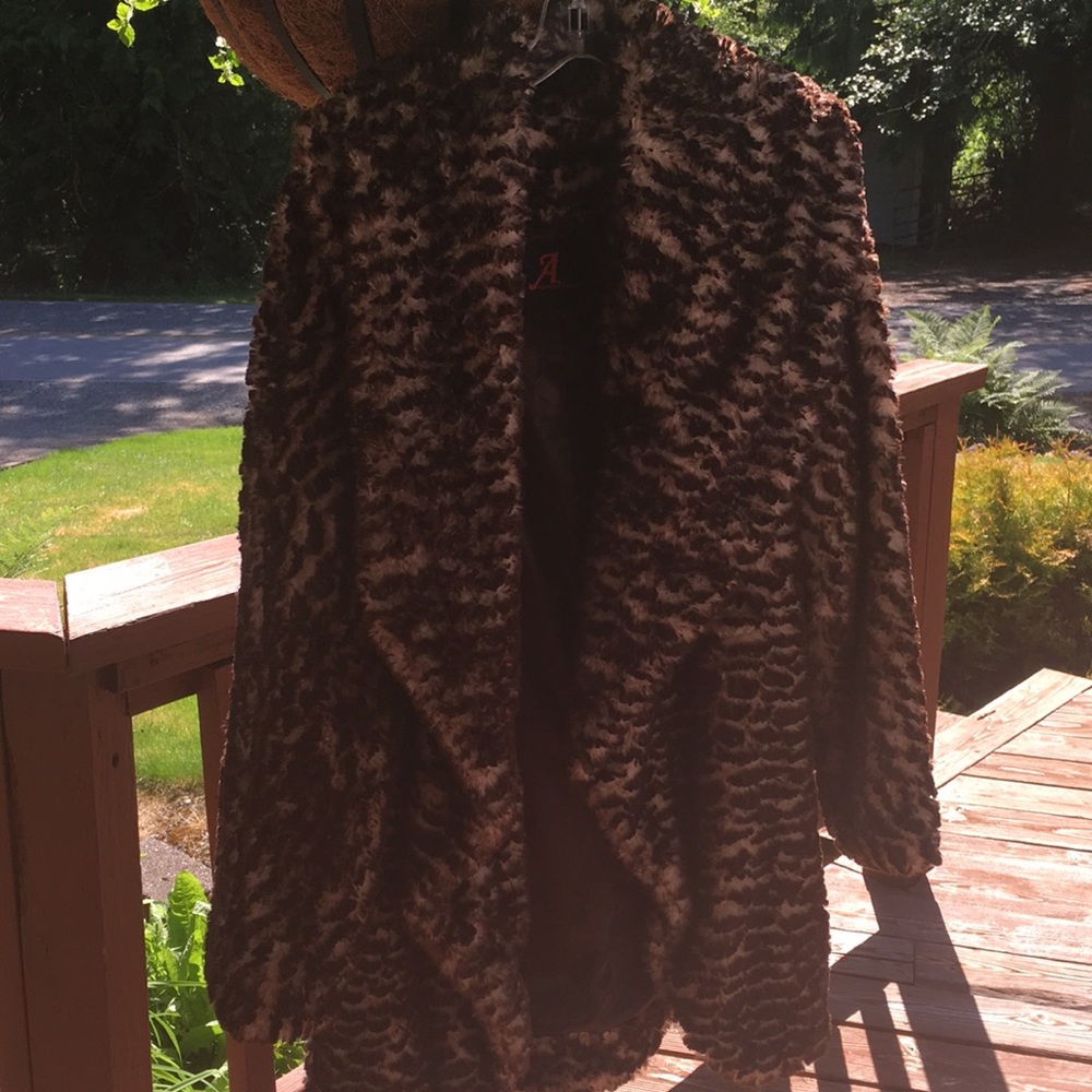 silky feel  100 percent polyester